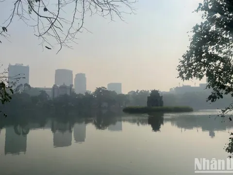 Ngày 21/11, mưa to ở khu vực Trung Bộ, miền bắc sáng và đêm trời lạnh