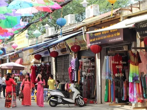 Tôn vinh lụa Vạn Phúc qua Tuần Văn hóa, du lịch