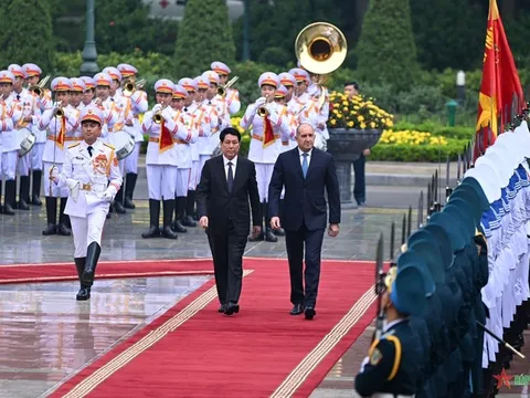 Chủ tịch nước Lương Cường chủ trì lễ đón Tổng thống Bulgaria Rumen Radev