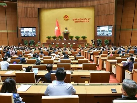 100% đại biểu Quốc hội có mặt biểu quyết thông qua Luật Phòng không nhân dân