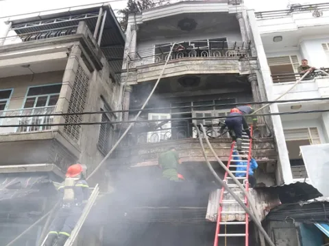 Cháy nhà ở Nha Trang, bốn người chết