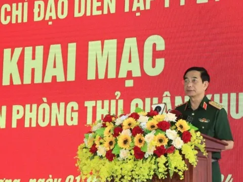 Đại tướng Phan Văn Giang chỉ đạo diễn tập tác chiến phòng thủ Quân khu 7 năm 2024