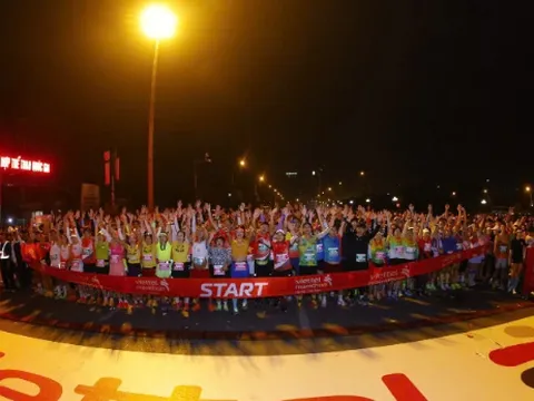Nguyễn Thị Oanh phá sâu kỷ lục quốc gia tại Viettel Marathon Hà Nội