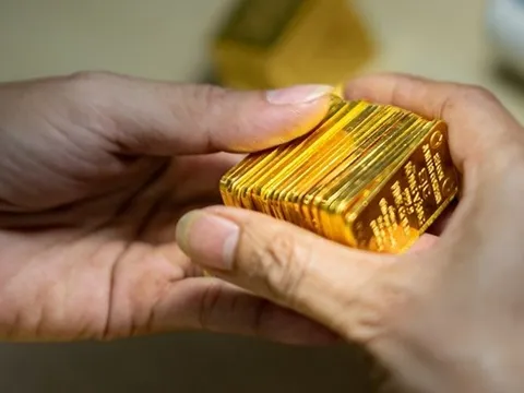 Giá vàng hôm nay (4-12): Đảo chiều nhích nhẹ