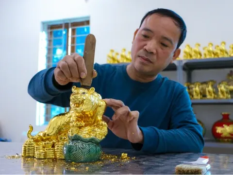 Làng nghề dát vàng Kiêu Kỵ hồi sinh