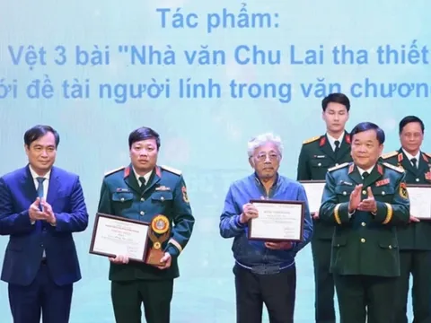 Trao giải “Những tấm gương bình dị mà cao quý” lần thứ 15