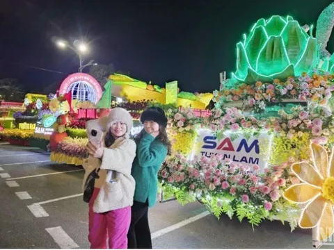 Sôi động lễ hội đường phố “hoa và di sản” tại Đà Lạt
