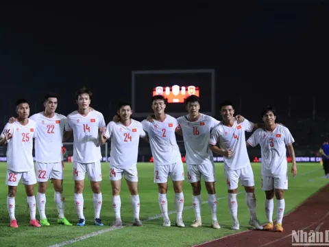 Đội tuyển Việt Nam đại thắng 4-1 trước Lào