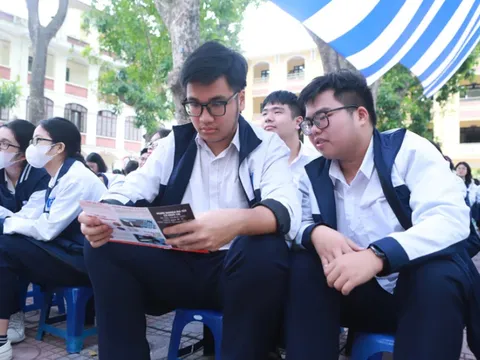 Bộ Giáo dục và Đào tạo: Xem xét giảm tỷ lệ hoặc bỏ hẳn "xét tuyển sớm”