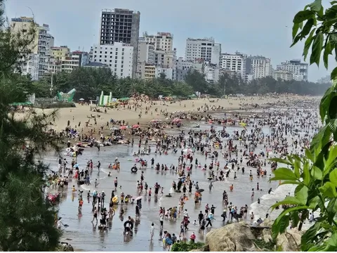 Du lịch Sầm Sơn đặt mục tiêu đón 9,68 triệu lượt khách năm 2025, doanh thu 21 nghìn tỷ đồng