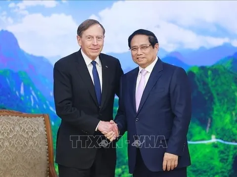Thủ tướng Phạm Minh Chính tiếp lãnh đạo Quỹ đầu tư Kohlberg Kravis Roberts, Hoa Kỳ