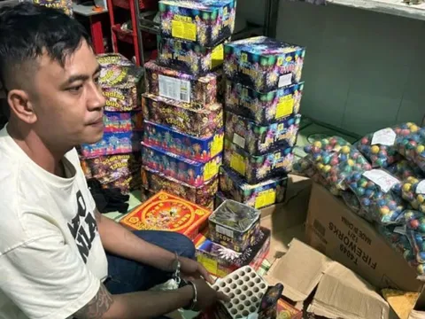 Tạm giữ đối tượng tàng trữ, mua bán trái phép hơn 287kg pháo nổ