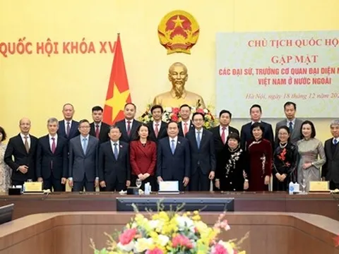 Chủ tịch Quốc hội Trần Thanh Mẫn gặp mặt các Đại sứ, Trưởng cơ quan đại diện ngoại giao Việt Nam ở nước ngoài