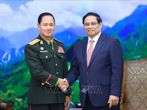 Thủ tướng Phạm Minh Chính tiếp Bộ trưởng Bộ Quốc phòng Lào