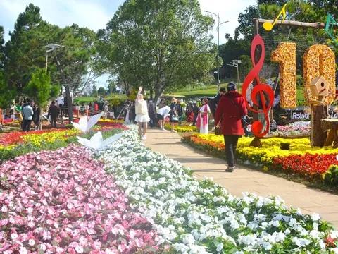 Festival hoa Đà Lạt lần thứ X “hút” 1,4 triệu lượt du khách