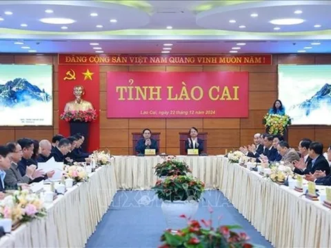 Thủ tướng Phạm Minh Chính làm việc với Ban Thường vụ Tỉnh ủy Lào Cai