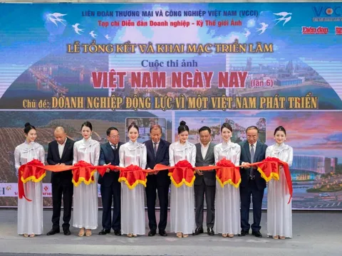 Tôn vinh sức mạnh doanh nghiệp Việt tại Lễ Tổng kết, trao giải và Triển lãm cuộc thi ảnh “Việt Nam ngày nay” lần thứ 6.