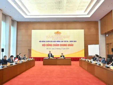 Lựa chọn các tác phẩm thật sự xuất sắc để trao Giải Diên Hồng lần thứ ba-năm 2025