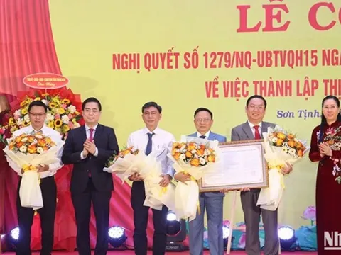 Quảng Ngãi công bố Nghị quyết của Ủy ban Thường vụ Quốc hội về việc thành lập thị trấn Tịnh Hà