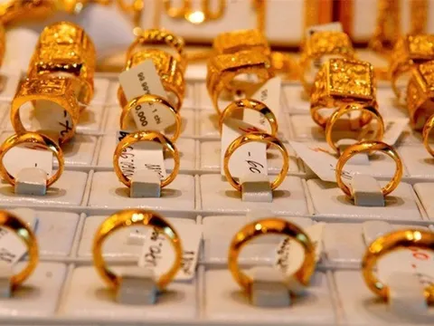 Giá vàng chiều nay (24-12): Giảm mạnh