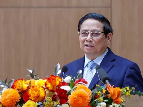 Thủ tướng: Lực lượng công an nhân dân gương mẫu đi đầu tăng tốc bứt phá