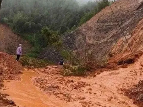 Mưa lớn kéo dài, cảnh báo lũ quét, sạt lở ở khu vực Trung Bộ, Tây Nguyên