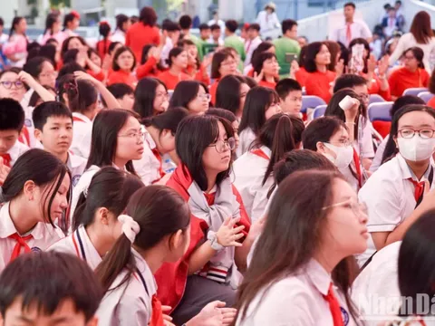Sớm triển khai học bạ số liên thông các cấp học, sử dụng thay thế học bạ giấy