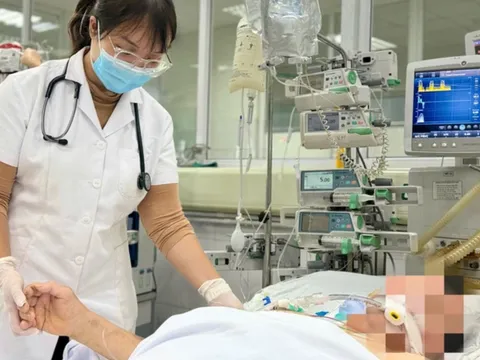Tự điều trị bệnh gout tại nhà, người đàn ông suy đa tạng