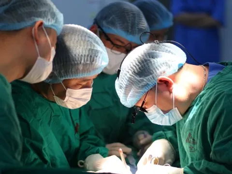 Bệnh viện đa khoa tỉnh Lào Cai lần đầu tiên ghép thận từ người hiến chết não