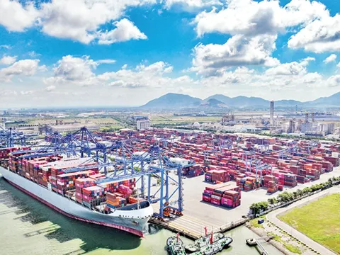 Phấn đấu tăng trưởng kinh tế ở mức hai con số