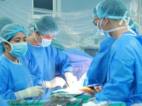 Thêm nhiều bệnh nhân được hồi sinh sự sống từ tạng hiến của người cho chết não