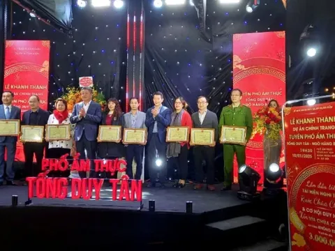 Phố ẩm thực Tống Duy Tân thay “áo mới”