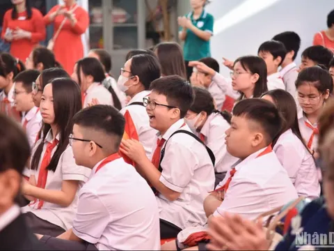 Ba đối tượng được dạy thêm, học thêm trong trường