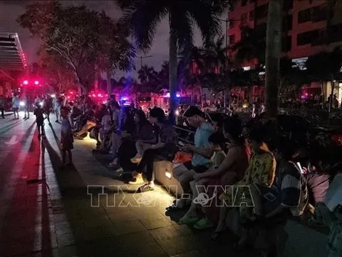 TP Hồ Chí Minh: Cháy lớn tại chung cư Mizuki, hàng trăm người hoảng loạn