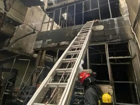 Hà Nội: Cháy nhà dân ở phố Bạch Đằng, 1 người tử vong