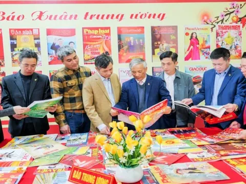 Thái Nguyên khai trương Phòng đọc báo Xuân Ất Tỵ