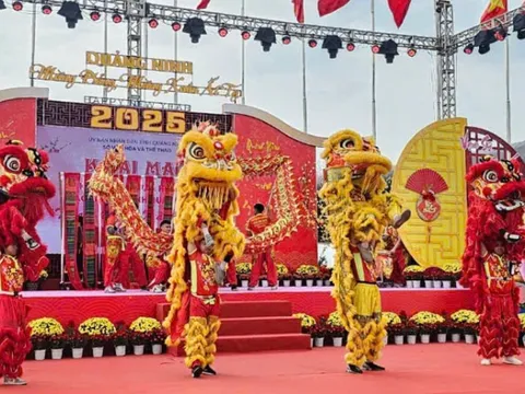 Khai mạc Không gian Văn hóa Tết các dân tộc tỉnh Quảng Ninh với chủ đề “Tết Quê hương – Xuân đất mỏ”