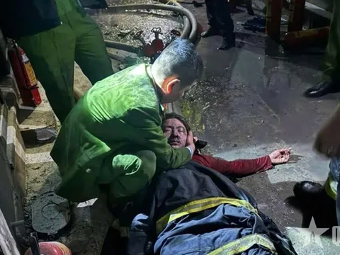 Hà Nội: Bất cẩn đốt pháo hoa, nhà dân tại phường Phúc Xá bốc cháy