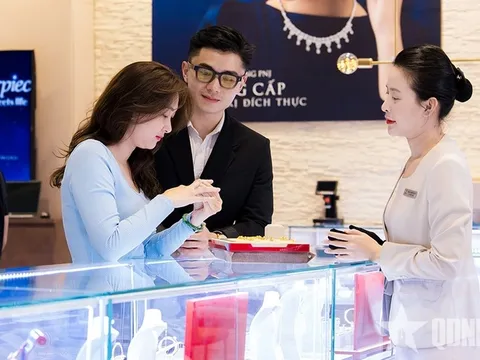 Giá vàng chiều nay (12-2): Giảm đến 1,5 triệu đồng mỗi lượng