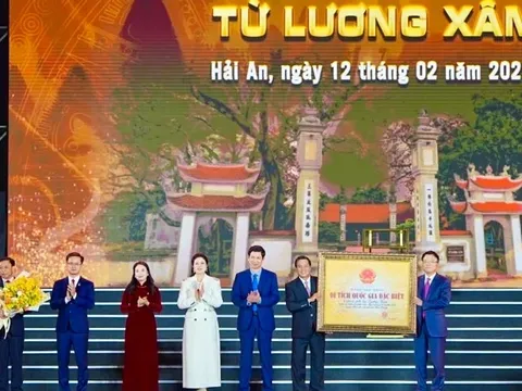 Tưng bừng khai mạc Lễ hội Từ Lương Xâm và đón nhận Bằng xếp hạng Di tích quốc gia đặc biệt