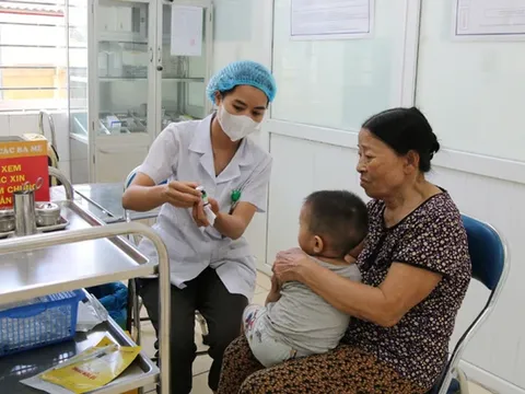 Các địa phương khẩn trương xây dựng kế hoạch và tổ chức chiến dịch tiêm vaccine phòng, chống dịch sởi