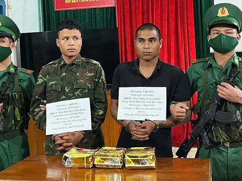 Kon Tum: Bắt giữ 2 đối tượng vận chuyển 3kg ma túy đá