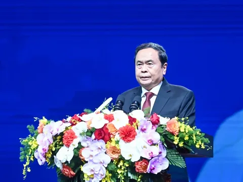 Bảo đảm mọi người dân được tiếp cận với dịch vụ y tế chất lượng tốt nhất