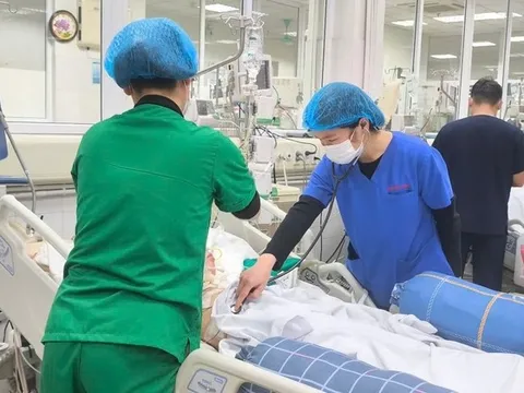 Tự trị mụn, thiếu nữ nhập viện nguy kịch vì nhiễm tụ cầu vàng