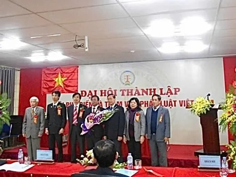 Kiện toàn nhân sự Hội Phổ biến và Tham vấn pháp luật Việt Nam