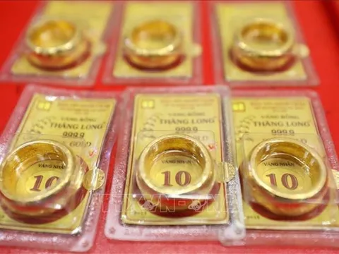 Giá vàng chiều nay (12-3): Tiếp đà tăng mạnh