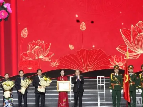 Chủ tịch Quốc hội Trần Thanh Mẫn dự Lễ kỷ niệm 80 năm Khởi nghĩa Ba Tơ và 50 năm Giải phóng tỉnh Quảng Ngãi
