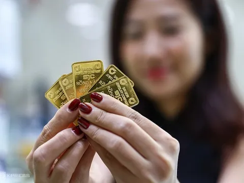 Giá vàng hôm nay (22-3): “Lao dốc”