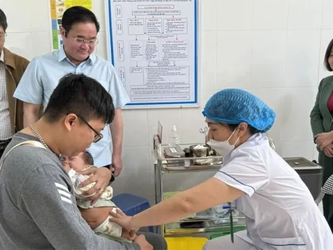 Hà Nội triển khai tiêm vaccine phòng sởi cho trẻ từ 6 đến dưới 9 tháng tuổi