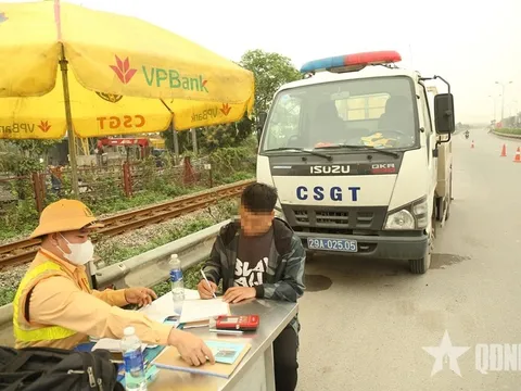 Hà Nội: Cảnh sát giao thông tăng cường xử lý vi phạm chạy quá tốc độ